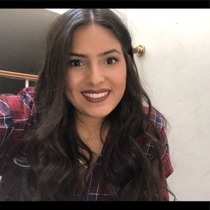 Meet your Posher, Cybthia